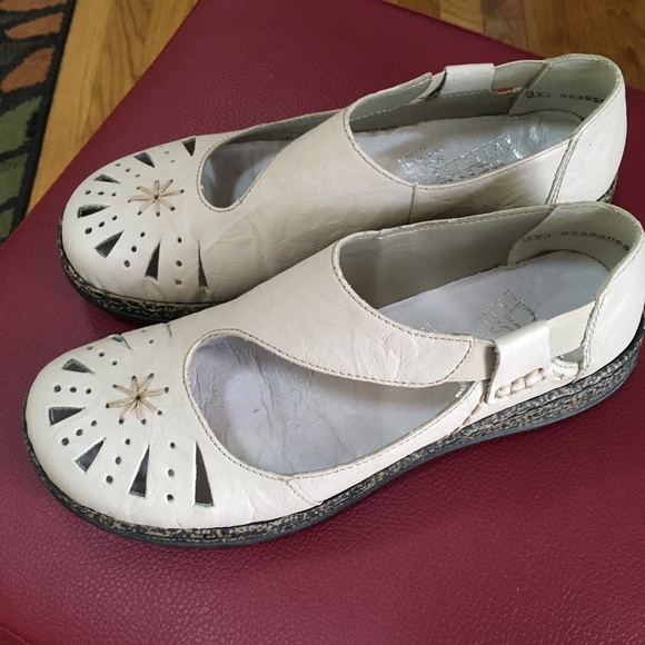 rieker womens walking sandals